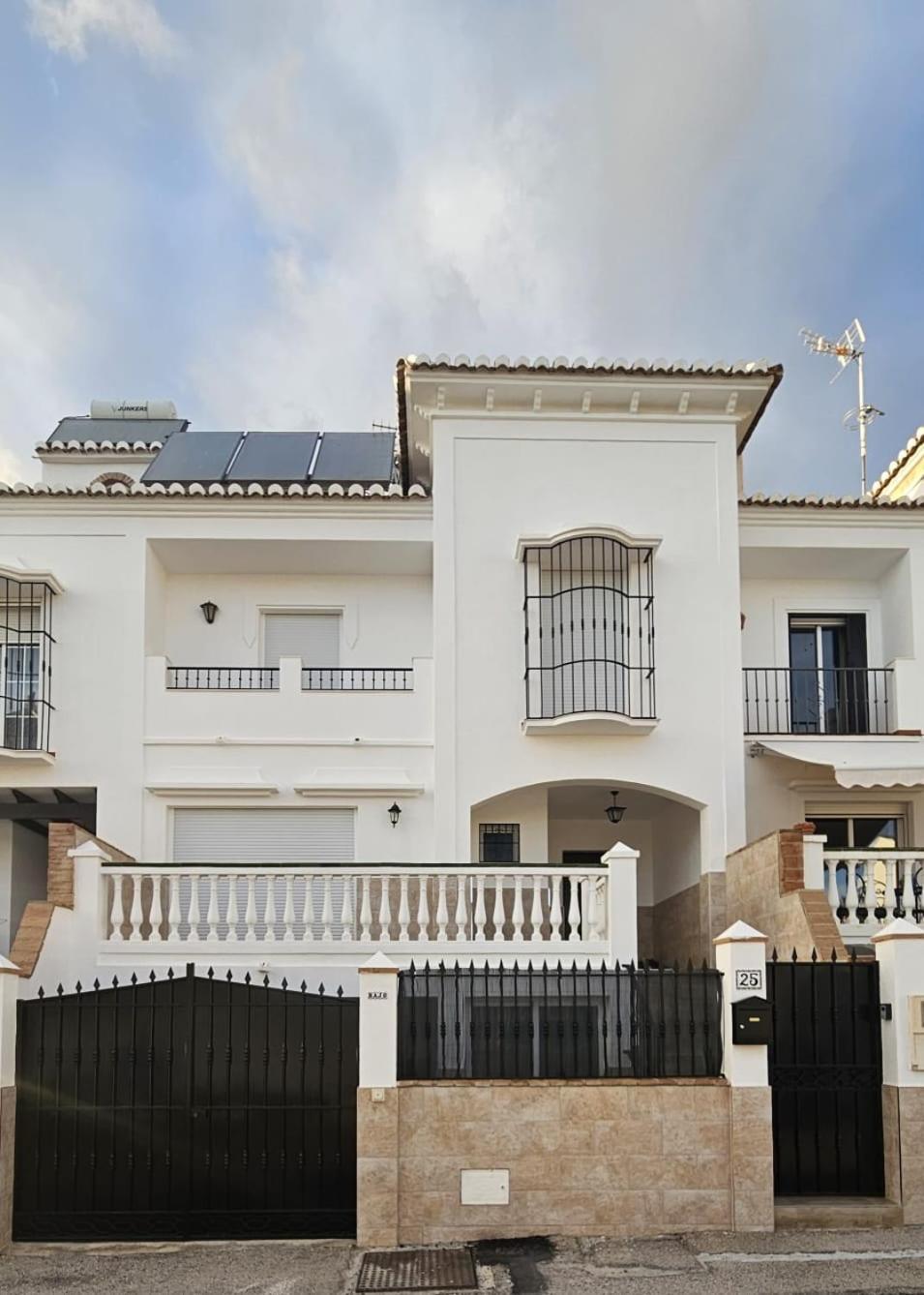 Villa Jara 25 Нерха Екстериор снимка